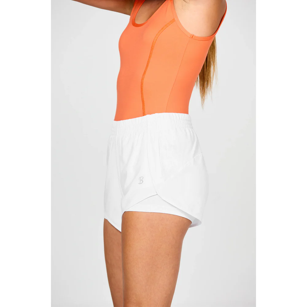 Sofibella Women's UV Staples 3.5" Inseam Short - White - Image 5